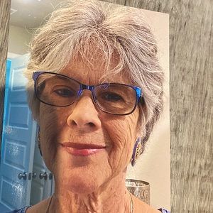 Meet your Posher, Linda